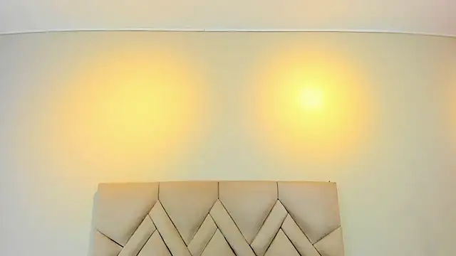 Isis Osman online show from 5, 2, 2026