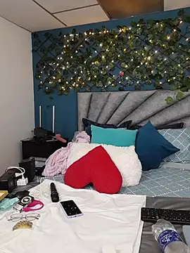 Grey Lorenz11 online show from 22, 2, 2026