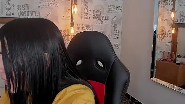 Snapshot of CASSIESTONEMM1 chatting on 28, 12, 2024 CASSIESTONEMM1 online show from 28, 12, 2024