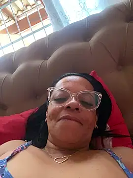 Snapshot of lomagata chatting on 20, 5, 2026 lomagata online show from 20, 5, 2026