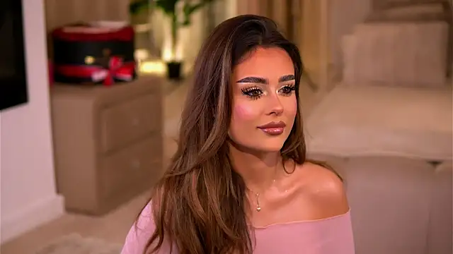 YasmineShaw online show from 12, 1, 2026