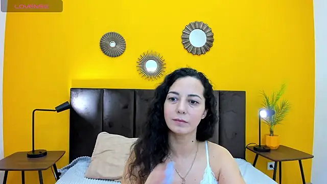 Linda Insatiable online show from 13, 2, 2025