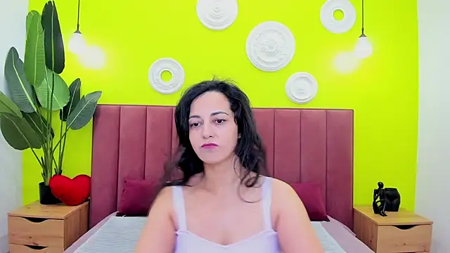 Snapshot of Linda_Insatiable chatting on 15, 5, 2026 Linda Insatiable online show from 15, 5, 2026