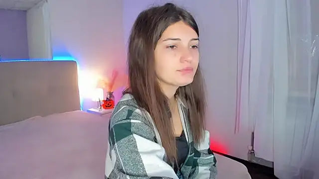 Laura Leee online show from 17, 10, 2025