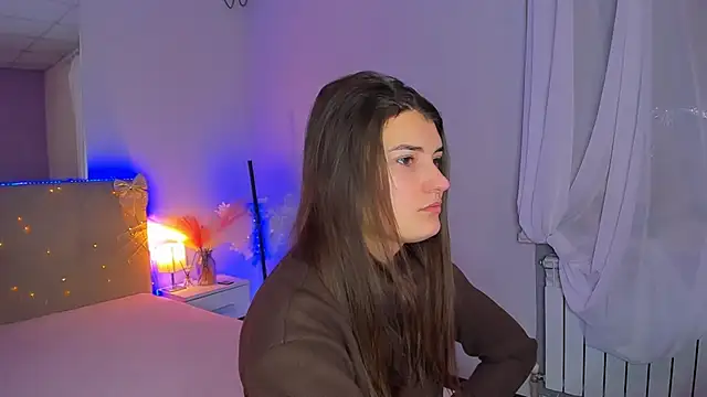 Laura Leee online show from 6, 2, 2026