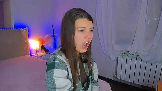 Laura Leee online show from 9, 2, 2026