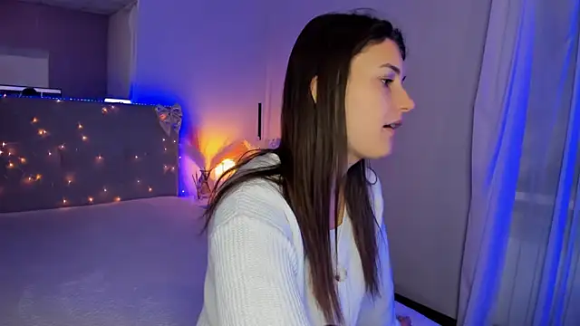 Snapshot of Laura_Leee chatting on 12, 7, 2026 Laura Leee online show from 12, 7, 2026