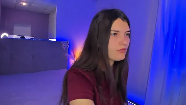 Laura Leee online show from 9, 5, 2026