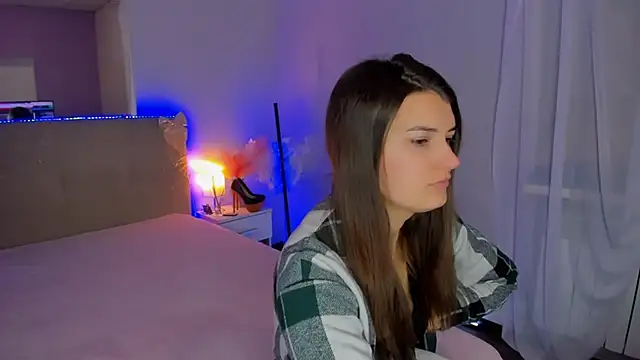 Laura Leee online show from 11, 2, 2026