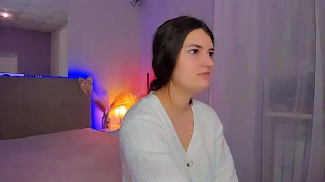 Laura Leee online show from 17, 3, 2026