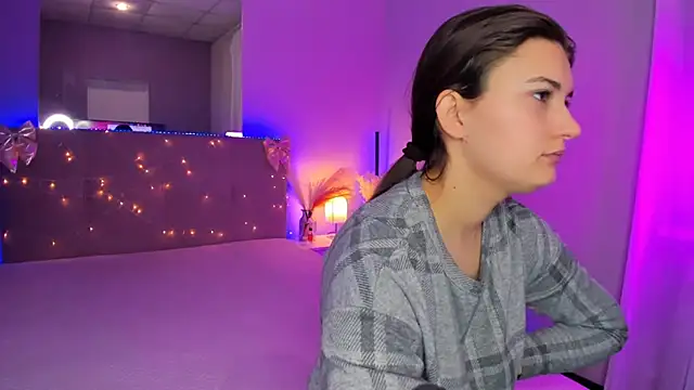 Laura Leee online show from 29, 3, 2026