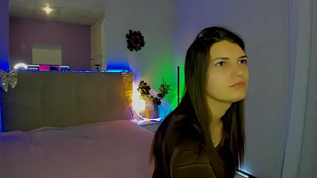 Laura Leee online show from 18, 12, 2025