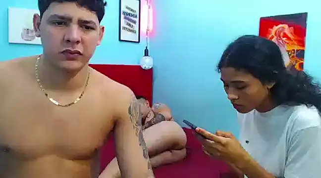 destroys girls online show from 10, 12, 2024