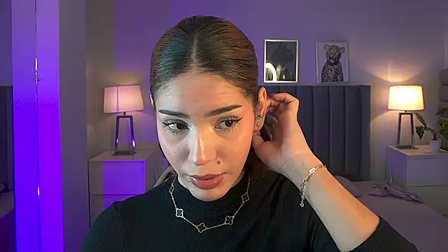 Madie  collins online show from 7, 5, 2026