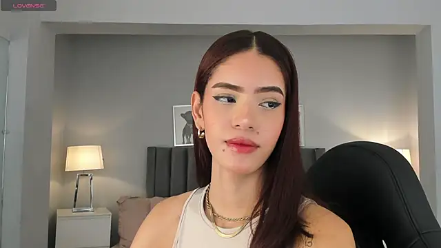 Snapshot of Madie__collins chatting on 4, 3, 2025 Madie collins online show from 4, 3, 2025
