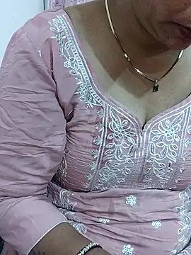 Snapshot of Urmila_bhabhii chatting on 7, 5, 2026 Urmila bhabhii online show from 7, 5, 2026