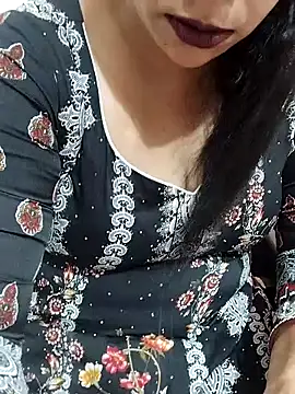 Snapshot of Urmila_bhabhii chatting on 7, 6, 2026 Urmila bhabhii online show from 7, 6, 2026