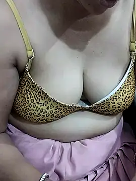 Snapshot of Urmila_bhabhii chatting on 29, 5, 2026 Urmila bhabhii online show from 29, 5, 2026