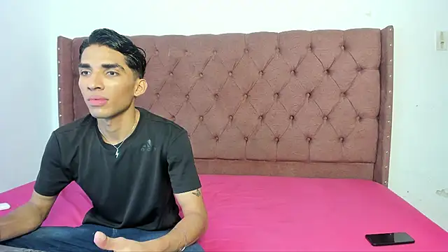 Snapshot of jony_honey chatting on 8, 11, 2025 jony honey online show from 8, 11, 2025