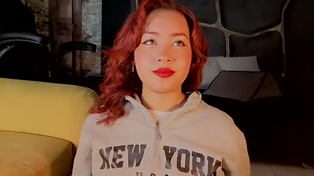 Snapshot of Estrella05_ chatting on 20, 10, 2025 Estrella05 online show from 20, 10, 2025