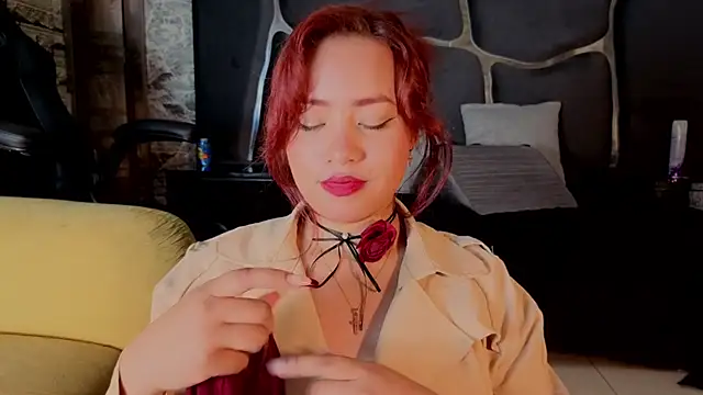 Snapshot of Estrella05_ chatting on 18, 10, 2025 Estrella05 online show from 18, 10, 2025