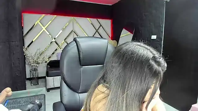 NahomiConnor  online show from 27, 3, 2026