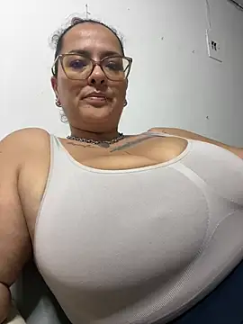 KarllaWalker online show from 20, 7, 2026