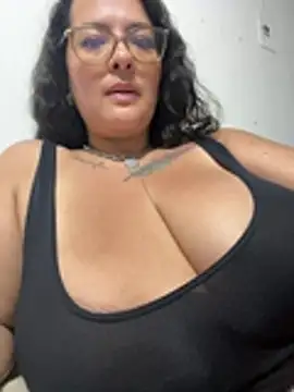Snapshot of KarllaWalker chatting on 27, 5, 2026 KarllaWalker online show from 27, 5, 2026