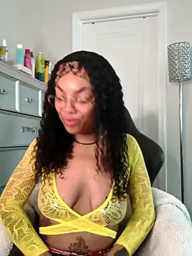Snapshot of butterflybootyy chatting on 25, 4, 2026 butterflybootyy online show from 25, 4, 2026