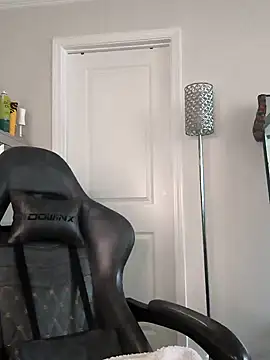 Snapshot of butterflybootyy chatting on 29, 4, 2026 butterflybootyy online show from 29, 4, 2026