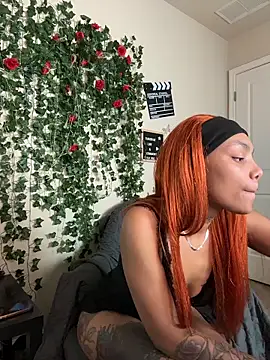 butterflybootyy online show from 25, 11, 2025