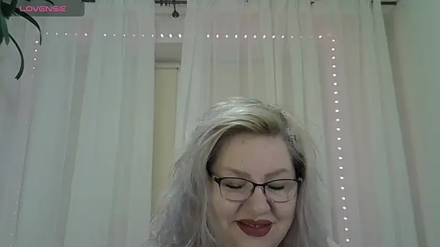 AngelinaGlam online show from 16, 10, 2025