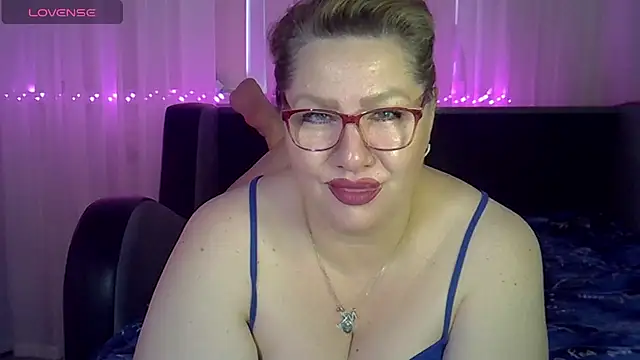 AngelinaGlam online show from 13, 7, 2026