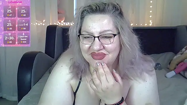 AngelinaGlam online show from 13, 10, 2025