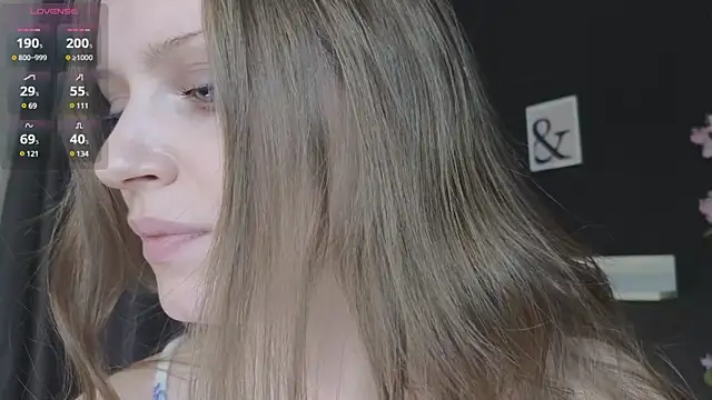 Snapshot of Chloe_Vixen chatting on 21, 3, 2025 Chloe Vixen online show from 21, 3, 2025