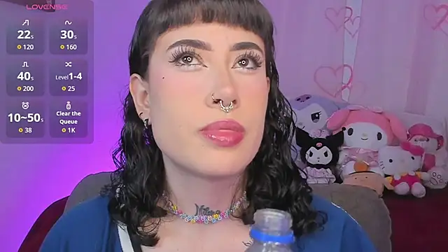 melody suarez online show from 4, 11, 2025