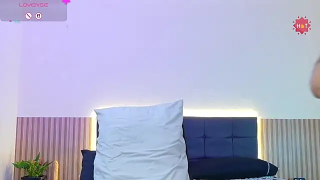 Snapshot of DIOSA-HOT chatting on 8, 5, 2026 DIOSA-HOT online show from 8, 5, 2026