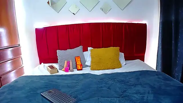 Snapshot of Cristal_moon1 chatting on 14, 3, 2025 Cristal moon1 online show from 14, 3, 2025