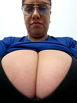 Snapshot of federica_bigboobs chatting on 18, 6, 2026 federica bigboobs online show from 18, 6, 2026
