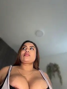Snapshot of valeria2019hot chatting on 28, 5, 2026 valeria2019hot online show from 28, 5, 2026