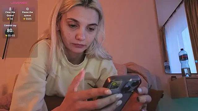 LoveLuna  online show from 21, 4, 2026