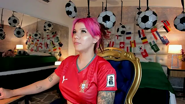 Snapshot of MelaniieRoux chatting on 21, 6, 2026 MelaniieRoux online show from 21, 6, 2026