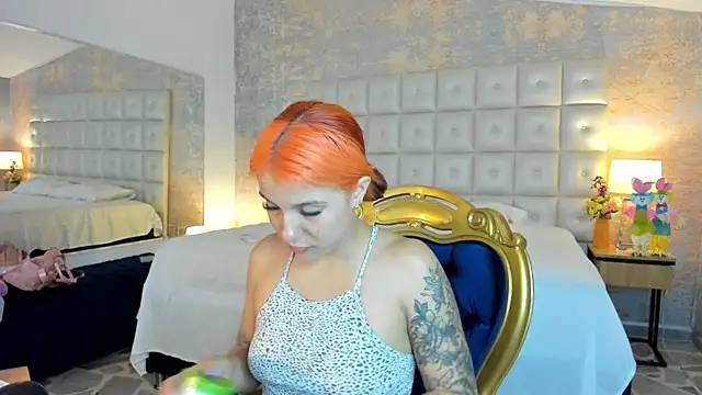 MelaniieRoux online show from 5, 6, 2026