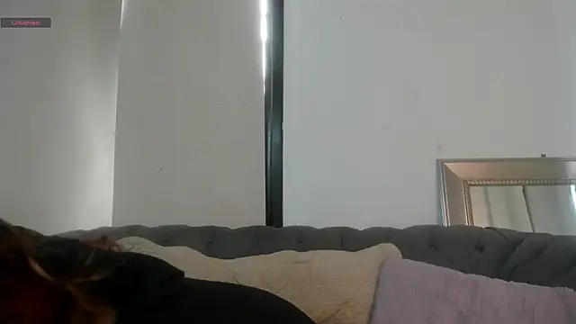 miranda villa online show from 15, 4, 2026