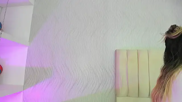 Snapshot of miranda_villa chatting on 12, 3, 2025 miranda villa online show from 12, 3, 2025