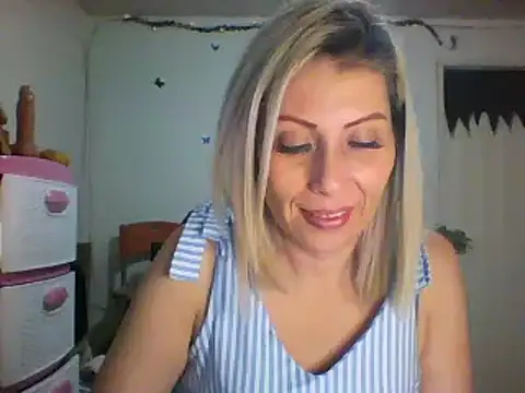 alixia81 online show from 2, 2, 2025