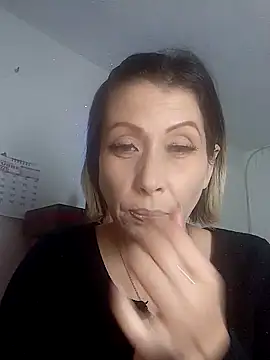 alixia81 online show from 9, 10, 2025