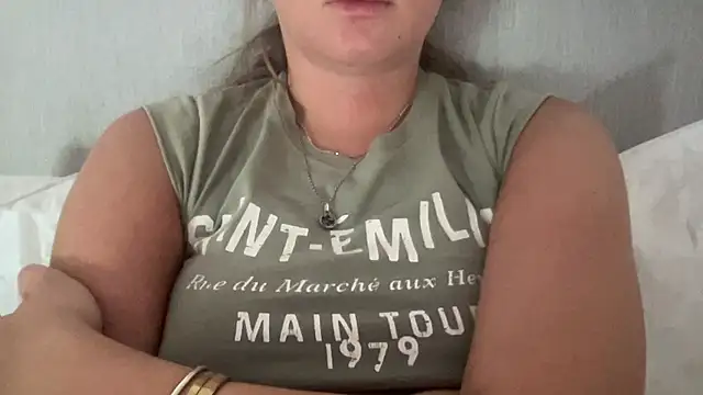 KaraLeee online show from 3, 3, 2025
