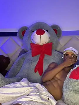 AaronCruz  online show from 15, 10, 2025