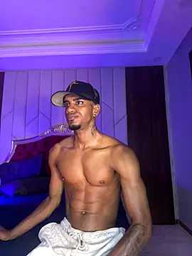 AaronCruz  online show from 26, 11, 2025